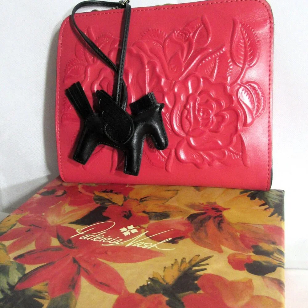 IN BOX PATRICIA NASH EVANGELINE BAG LEATHER, PASSION RED, PEGASUS HORSE CHARM - Picture 15 of 15